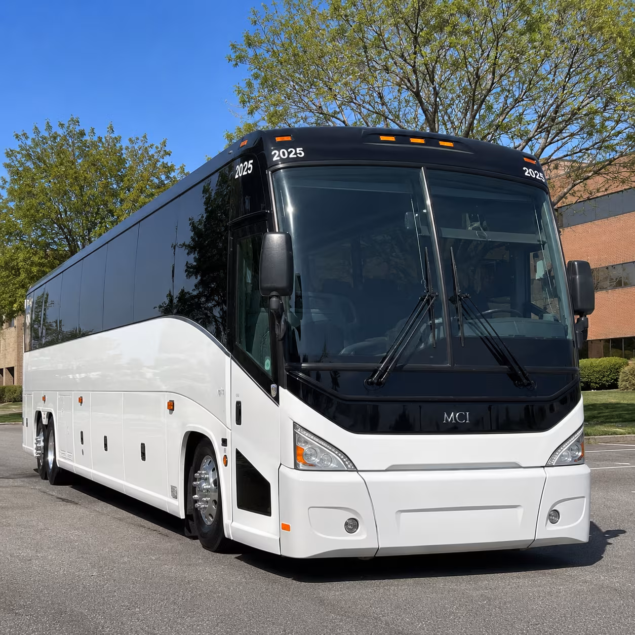 tuscaloosa game day shuttles roll tide in a charter bus from hoover